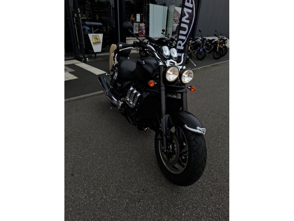 TRIUMPH ROCKET 3