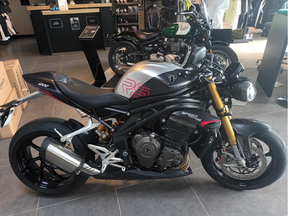 TRIUMPH SPEED TRIPLE 1200 RS