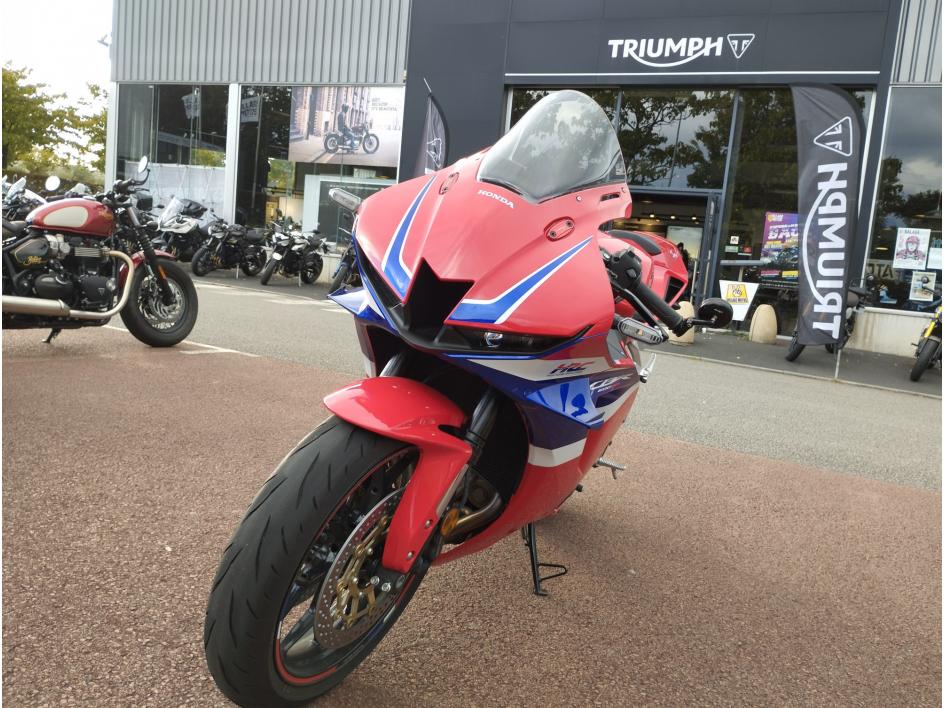 HONDA CBR 600 RR 2024